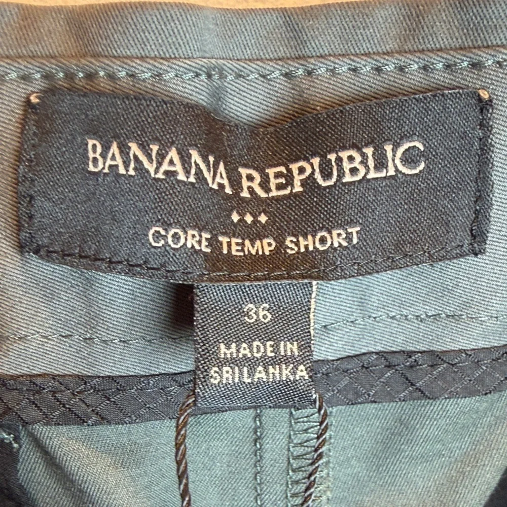 Banana Republic Core Temp Men’s Chino Shorts - Gray Size 36 NWT
